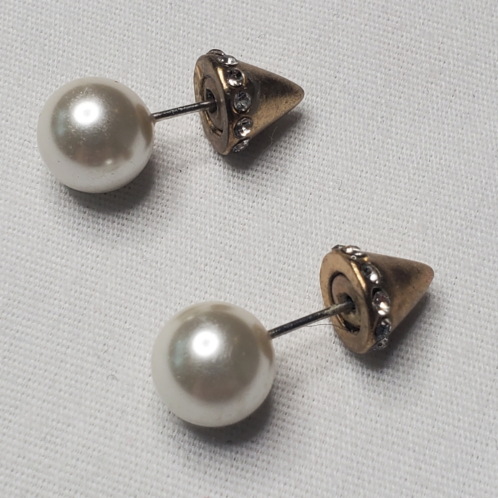 ✨️5 for $25✨️ Pearl and Gold Double Sided Earrings